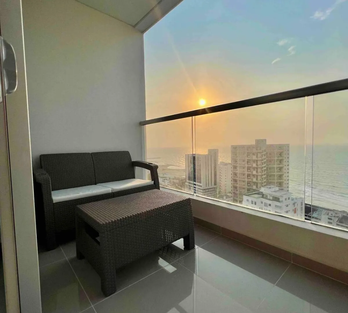 Apartamento Moderno Y Lujoso Con Vista Al Mar Piso19 - Cerca A La Ciudad Amurallada Cartagena 0*,  コロンビア